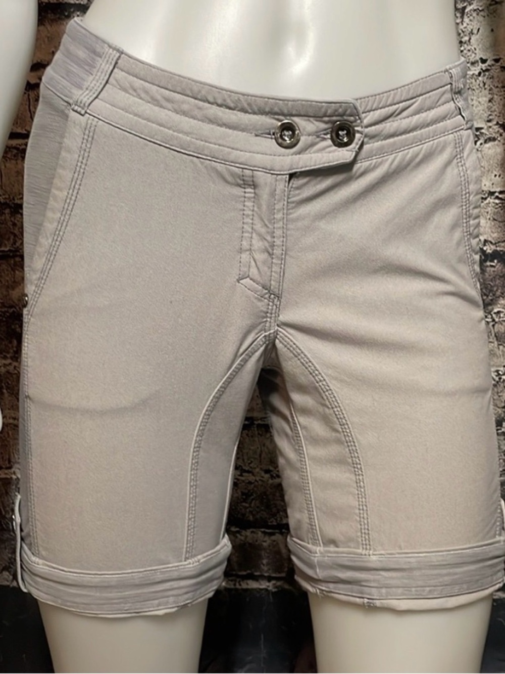 Lululemon Ride On Short Size 4 - Picture 5 of 12
